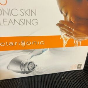 Clarisonic Pro skin cleansing